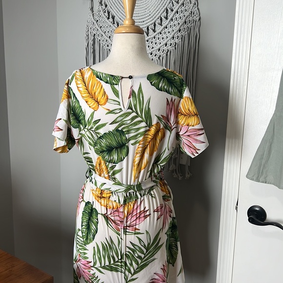 Reoria Tropical Print romper - Picture 4 of 8
